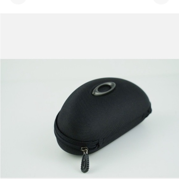 Oakley hard zip sunglass/eyeglass case. New - Picture 2 of 7